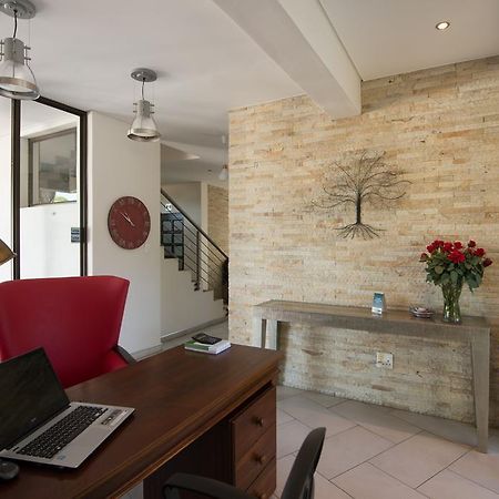 Montebello Guesthouse Windhoek Dış mekan fotoğraf