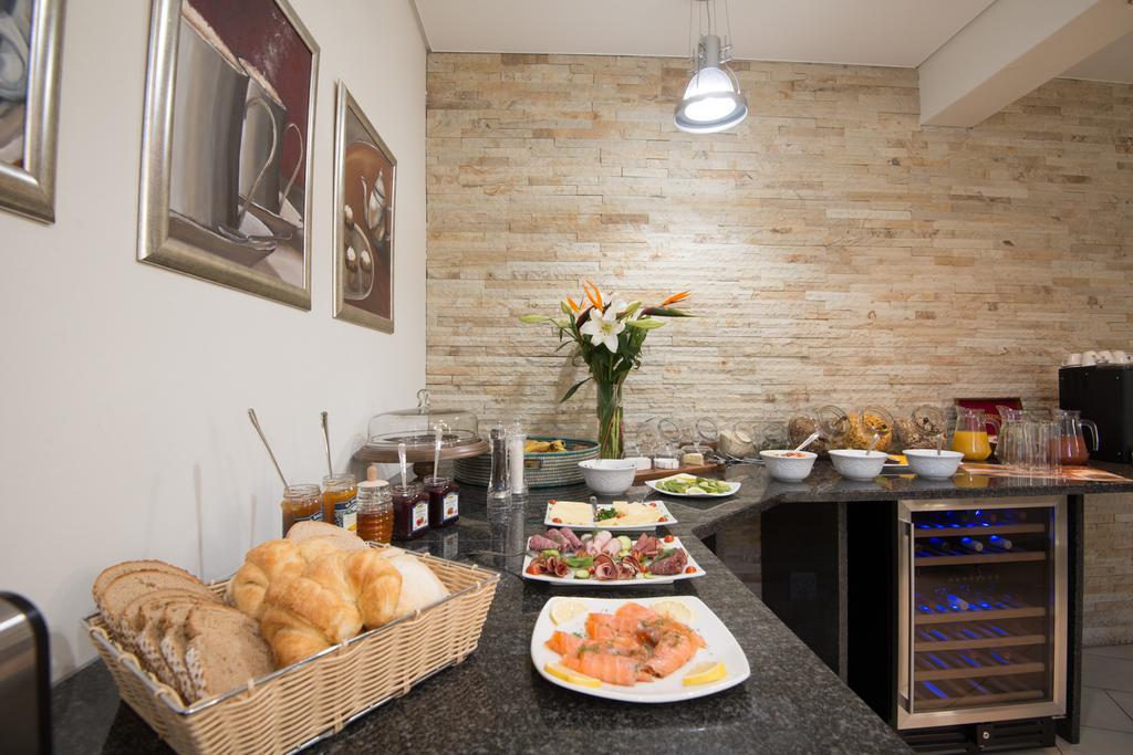 Montebello Guesthouse Windhoek Dış mekan fotoğraf