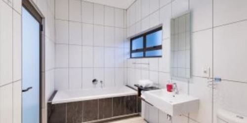 Montebello Guesthouse Windhoek Dış mekan fotoğraf